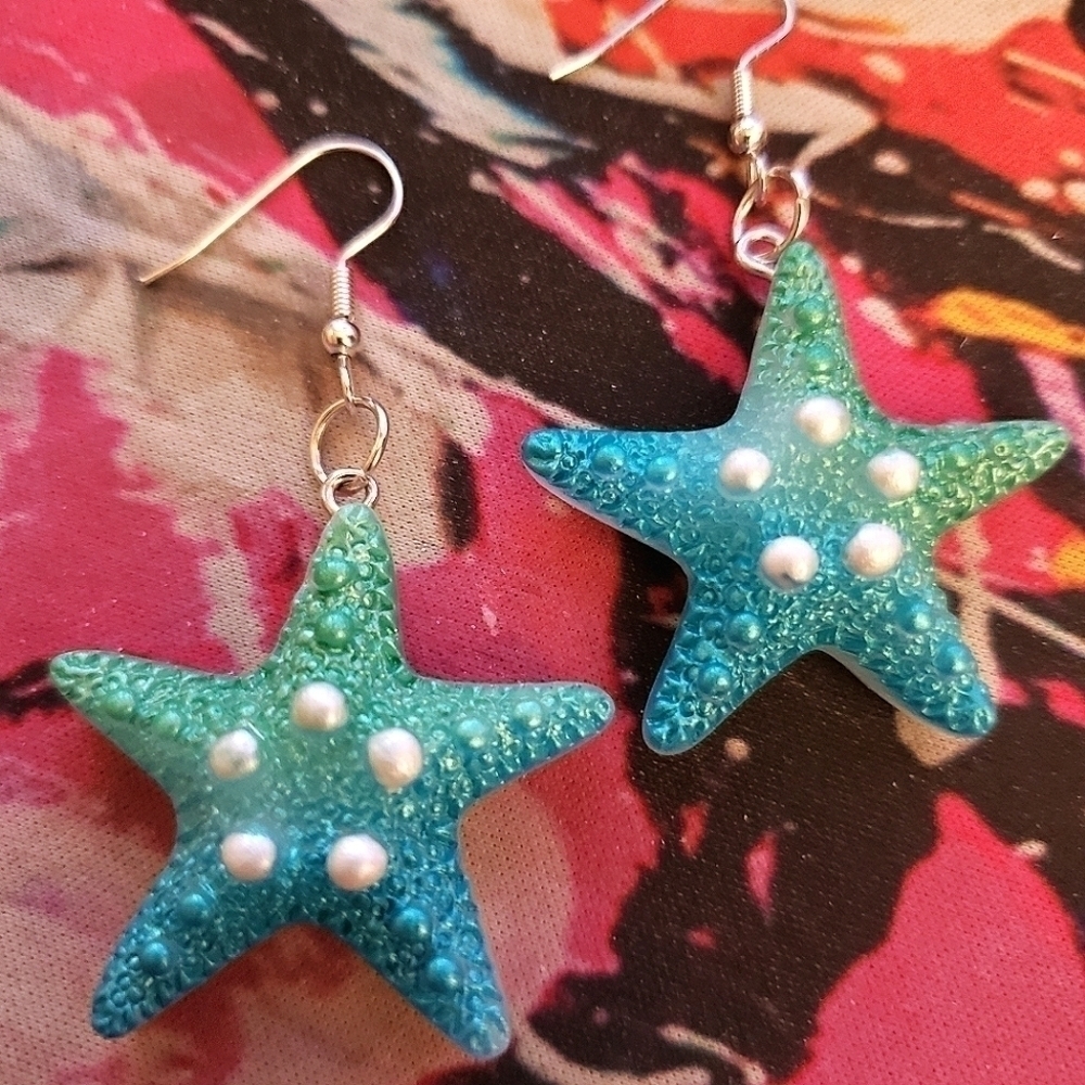 Plastic Green and Blue Ombre Starfish faux pearl earrings